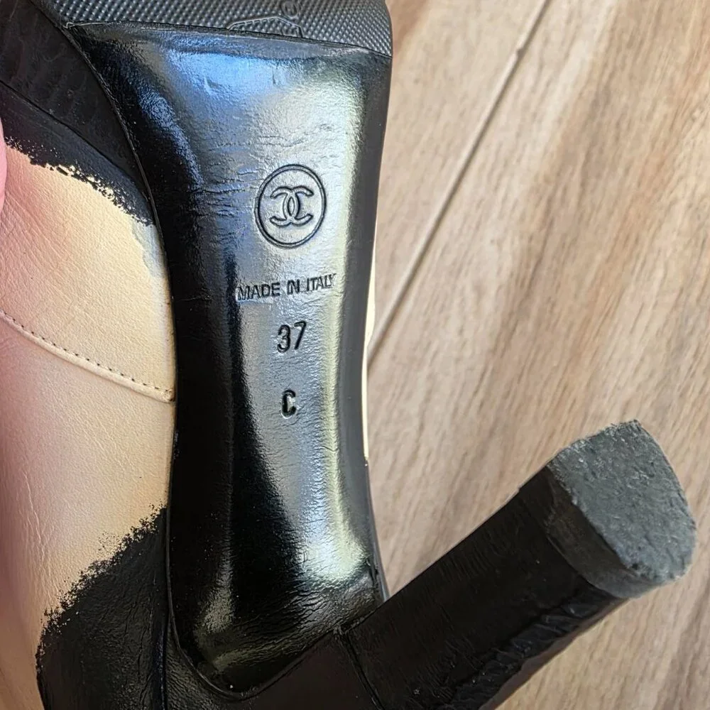 Chanel Blizzard Black&White Knee High Boots Retail $1500 37C - Picture 16 of 16